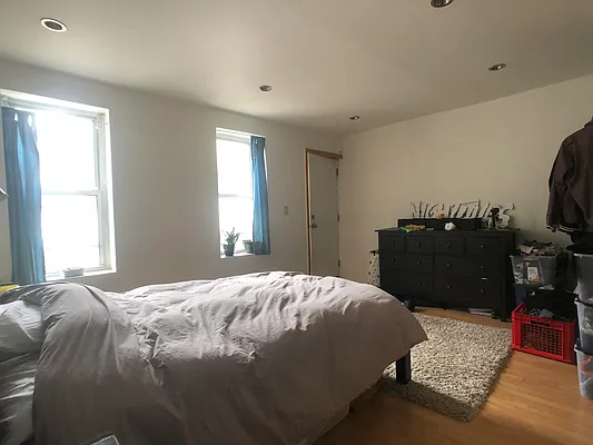 Rented by Highline Residential | media 17