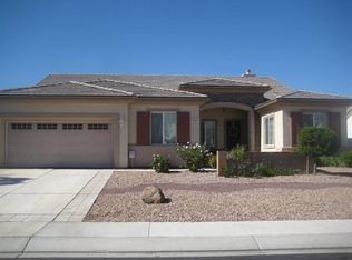 10800 Aster Ln, Apple Valley, CA 92308