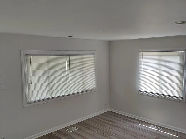 2230 Vanderburg St — Photo 7