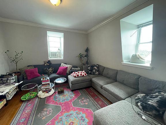 2nd image of 33 Bigelow St #2