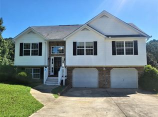 215 Shenandoah Dr, Hiram, GA 30141