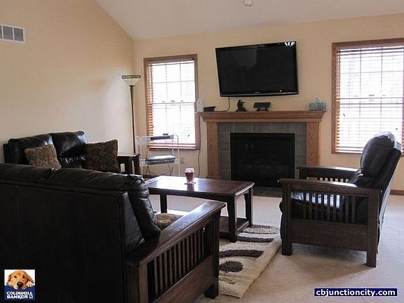 2nd image of 221 Cheyenne Dr