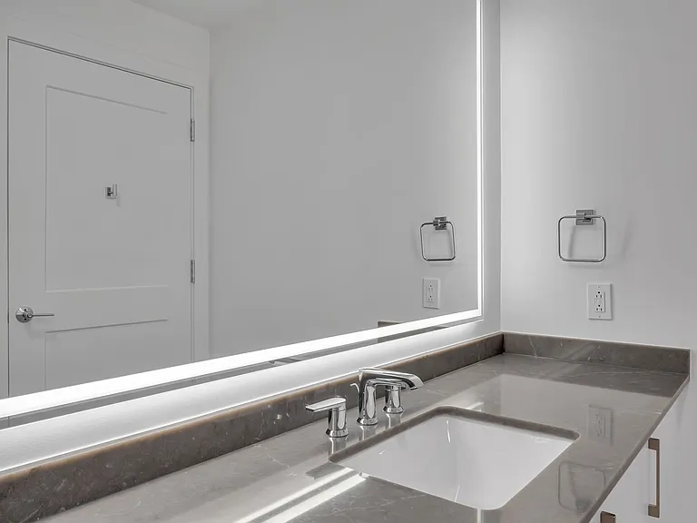 1212 Demonbreun St #810 — Photo 23