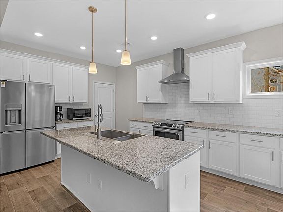 3rd image of 252 Masters Way