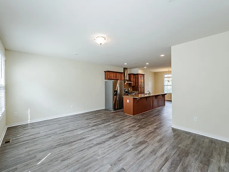 3927 Liesfeld Pl — Photo 15