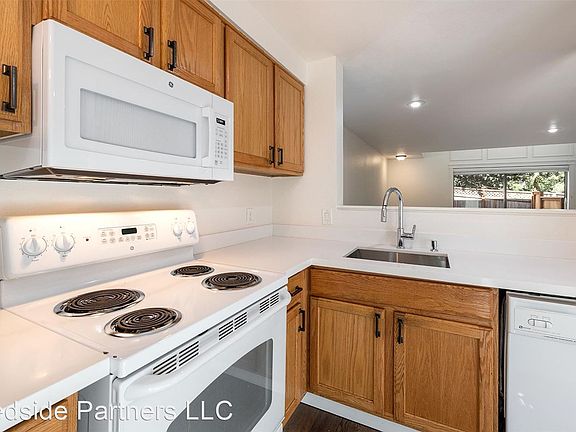 4th image of 6725 112th Ave NE #11293343