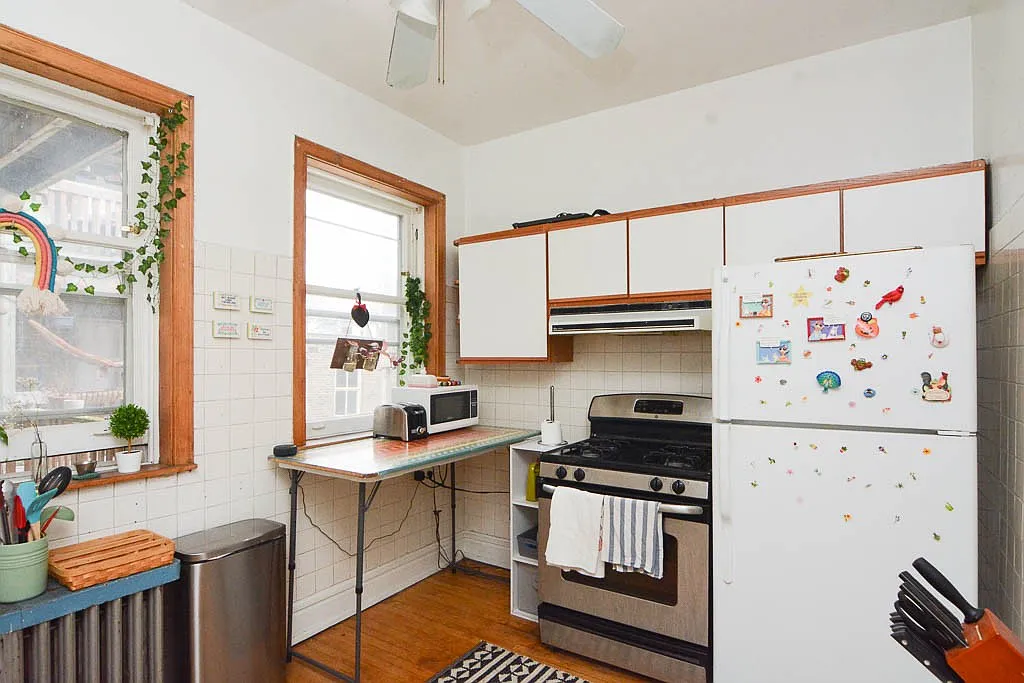 Building Photo - 1400 W Rosemont Ave #2