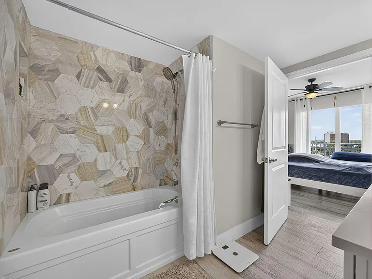 403 S Sapodilla Ave #502 — Photo 33