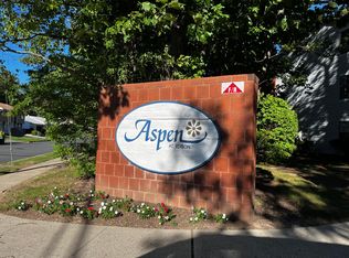 90 Keystone Ct, Edison, NJ 08817