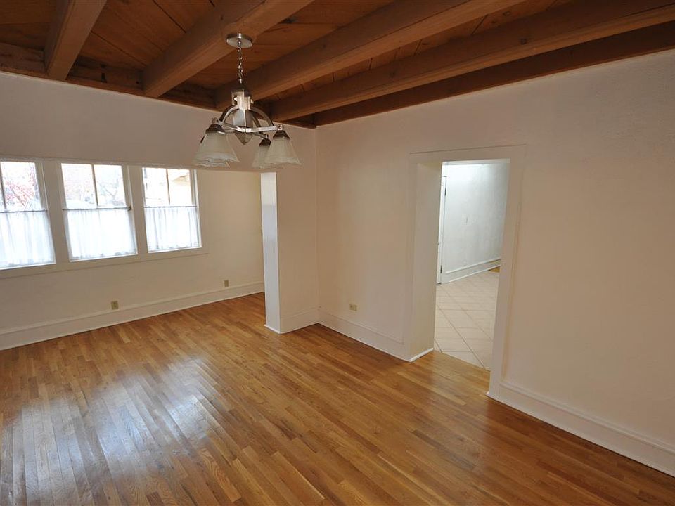 2nd image of 109 S Pinos Altos St