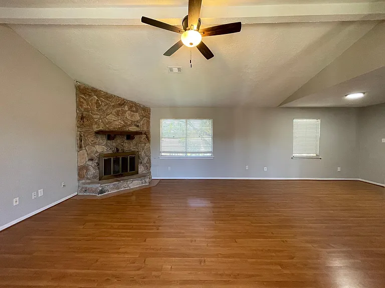 930 Grand Junction Dr — Photo 10
