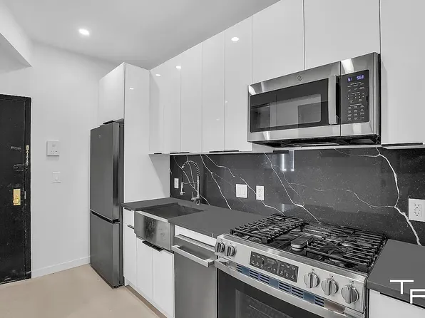103 Mosco St APT 1, New York, NY 10013