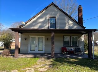 219 Ellsworth Bailey Rd SW, Warren, OH 44481