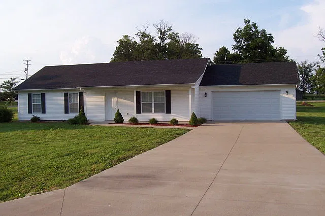 21 Astaire Dr