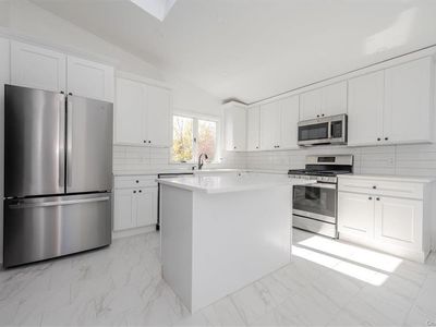 21 S Lawn Ave, Elmsford, NY, 10523