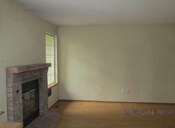 4th image of 11622 206th Avenue Ct E