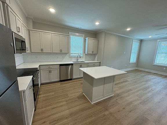 5th image of 1205 Pleasant Dr #203