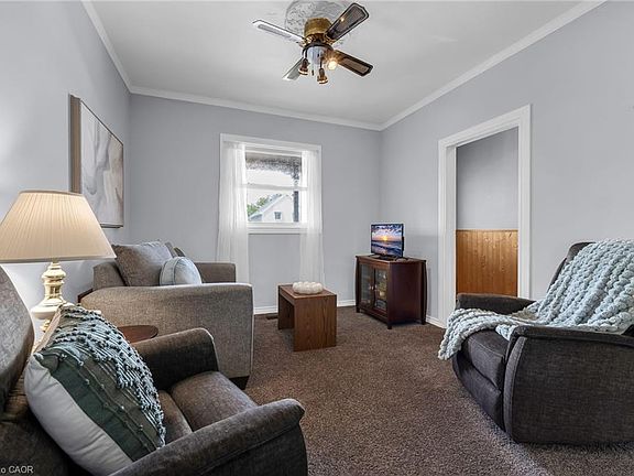 4th image of 16 Albemarle St