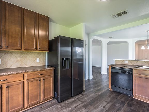 5th image of 1013 Ranchero Rd