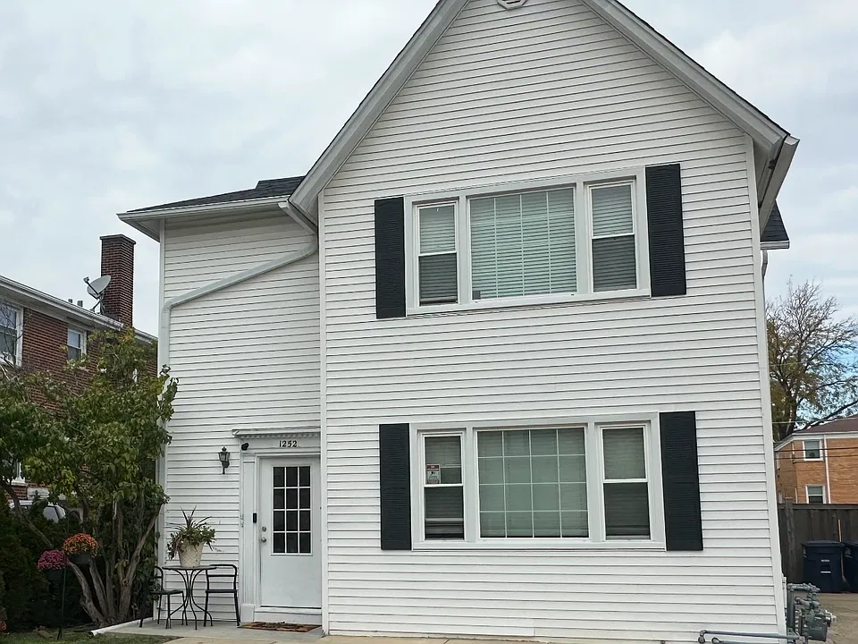 1252 Brown St #2