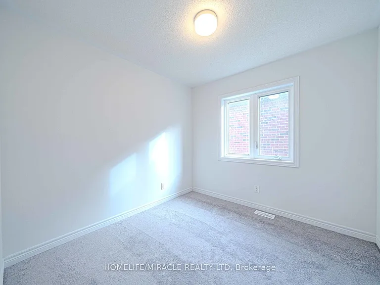1054 Lockie Dr — Photo 30
