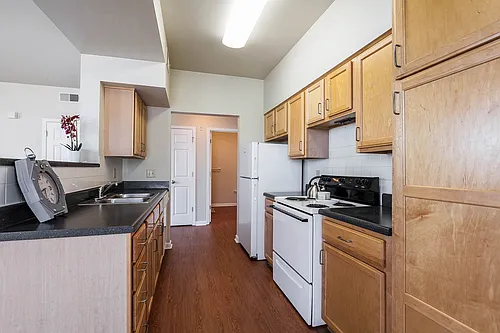 Legends Park Apartments Photo 1