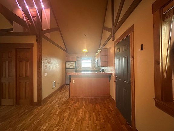 5th image of 4645 NE Elliott Cir