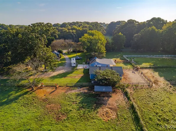 2606 Valley Farm Rd, Waxhaw, NC 28173