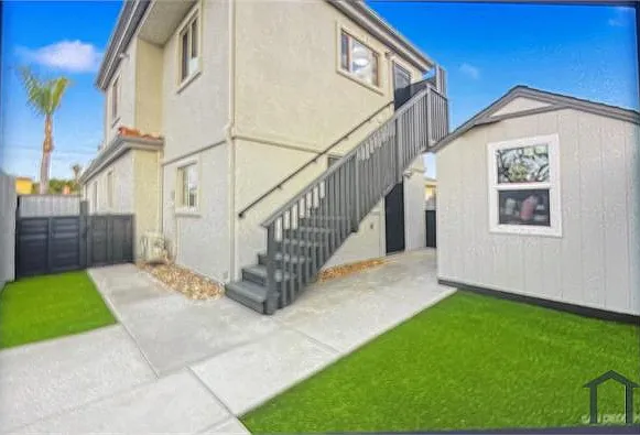 564 Guava Ave — Photo 2