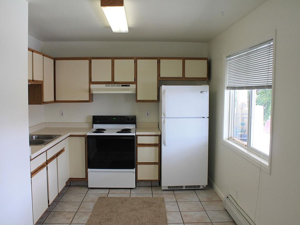 2nd image of 25 Amherst Ave APT 4