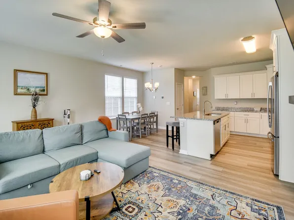 1131 Carver Ave #Id1597119p, Virginia Beach, VA 23451