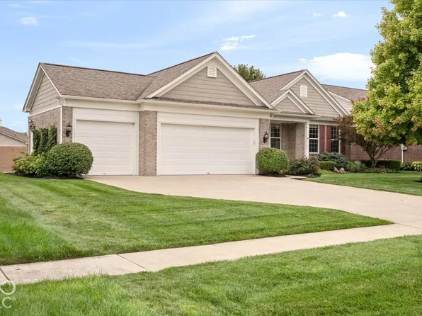 8923 W Cobblestone Dr, Zionsville, IN 46077