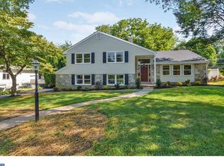 1113 Bergan Rd, Oreland, PA 19075