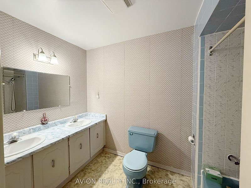Toronto House for rent - 5 Bedrooms — photo 16