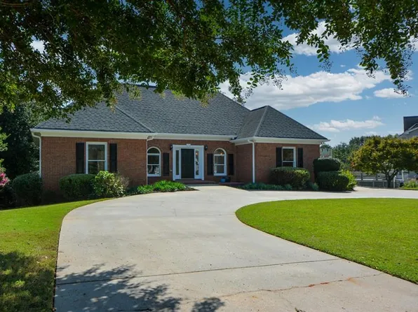 2820 Burgundy Dr, Cumming, GA 30041