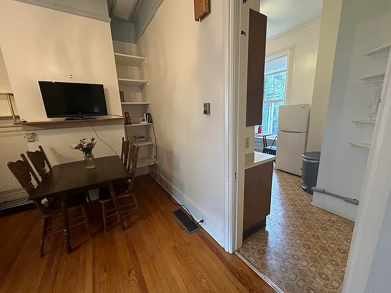 413 N Cayuga — Photo 33
