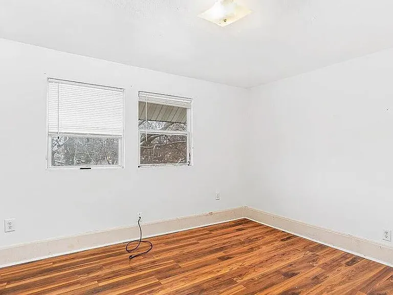 501 W Lenawee St — Photo 14