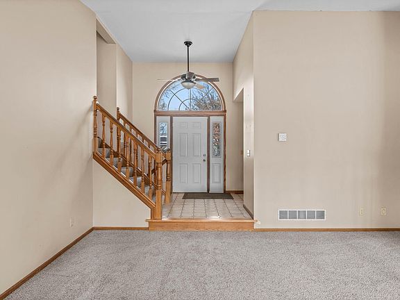 3rd image of 2730 Evergreen Cir