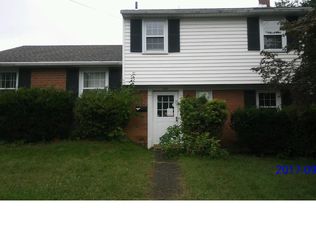 802 Lincoln Dr, Brookhaven, PA 19015