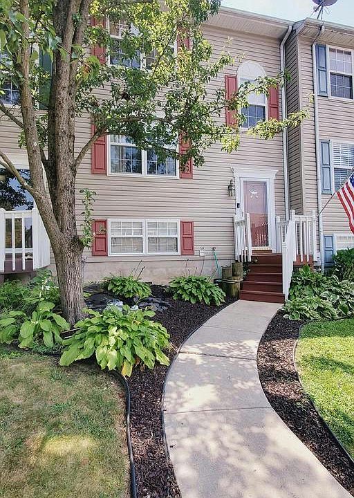 1st image of 7 Merganser Ct