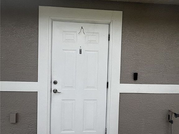3rd image of 1019 SE 11th St #2