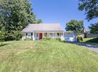 12202 Foxhill Ln, Bowie, MD 20715