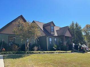 320 Morning Side Dr, Rossville, GA 30741