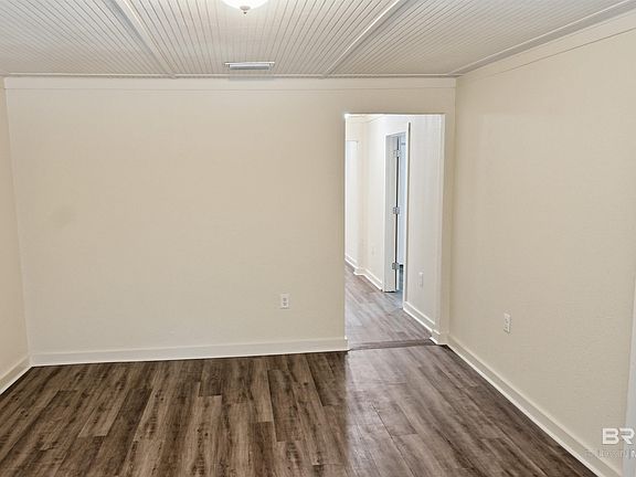 3rd image of 18918 Malone Rd