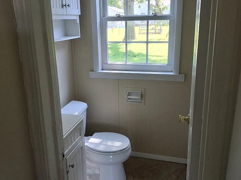1552 S Elm Ave — Photo 14