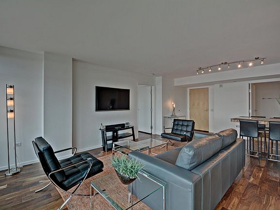 3rd image of 4808 N 24th St Unit 1007