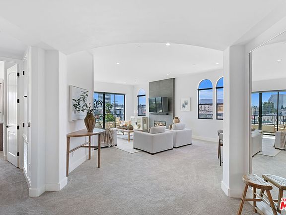 4th image of 1310 Armacost Ave #Penthouse 404