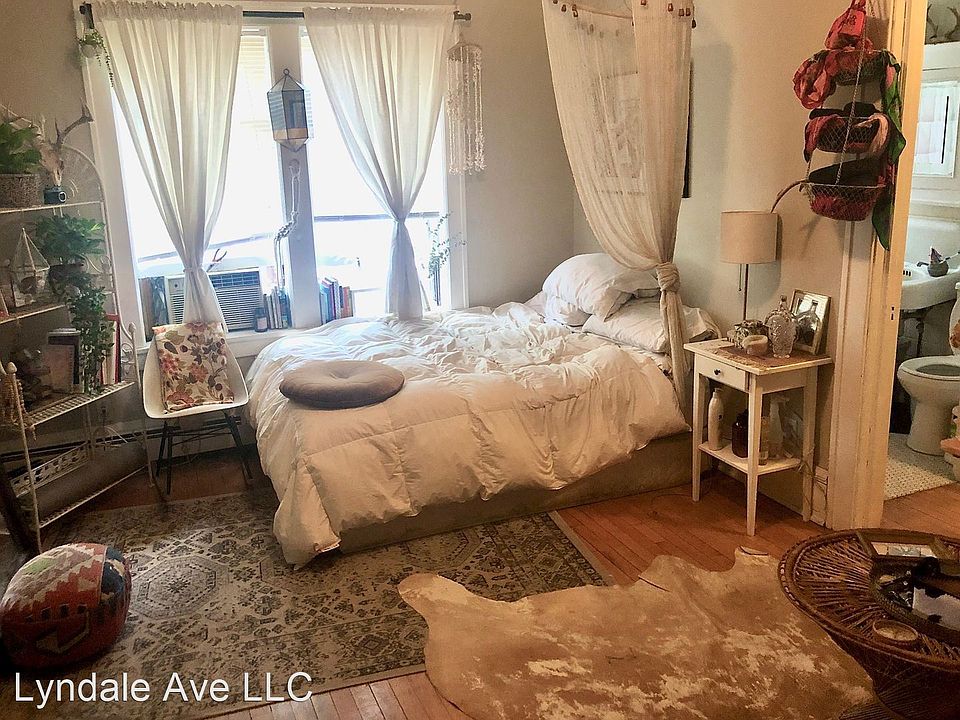 1st image of 3219 Lyndale Ave S APT 306