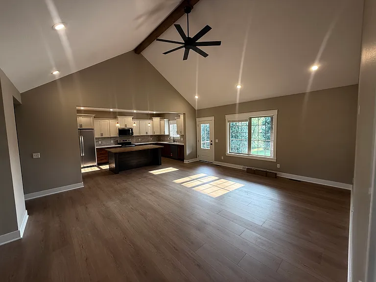 1238 W Bluegrass Rd #2 — Photo 4