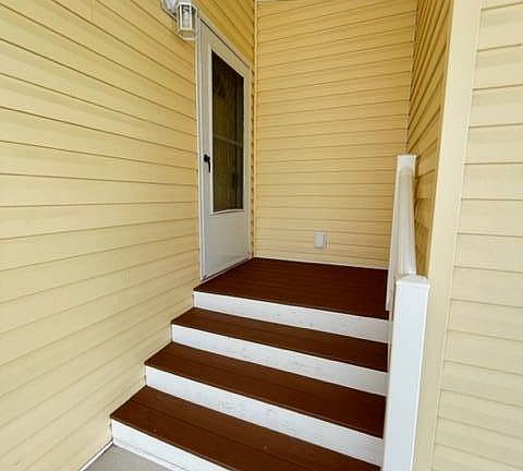 2nd image of 546 Cary Ln